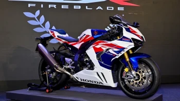 ฮอนด้า Honda CBR 1000RR-R SP 30th Anniversary ปี 2022