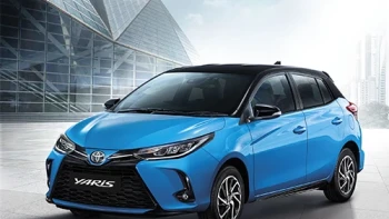 โตโยต้า Toyota Yaris Sport Premium with Black Roof ปี 2020