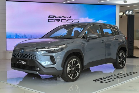 โตโยต้า Toyota-Corolla Cross HEV Premium-ปี 2024
