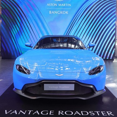 แอสตัน มาร์ติน Aston Martin V8 Vantage Roadster ปี 2021
