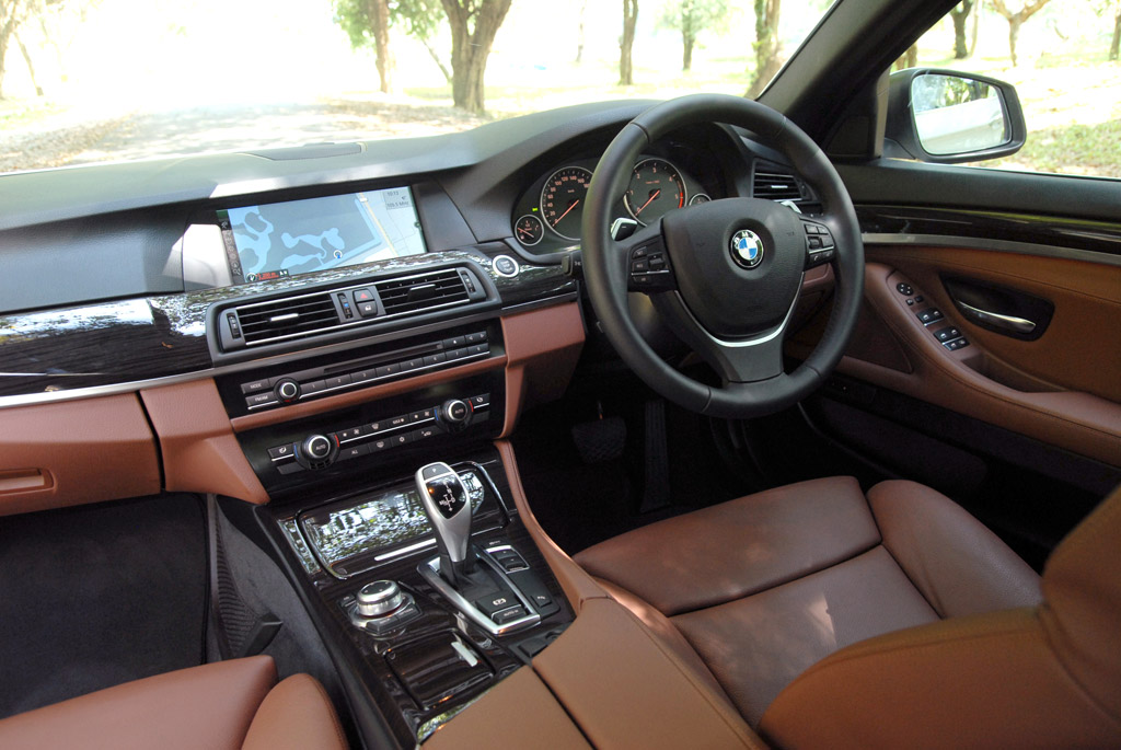 BMW Series 5 525d บีเอ็มดับเบิลยู ซีรีส์5 ปี 2010 : ภาพที่ 7