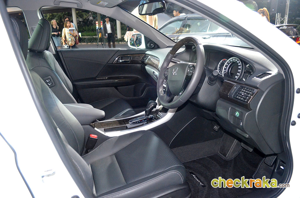 Honda Accord 2.0 EL ฮอนด้า แอคคอร์ด ปี 2013 : ภาพที่ 15