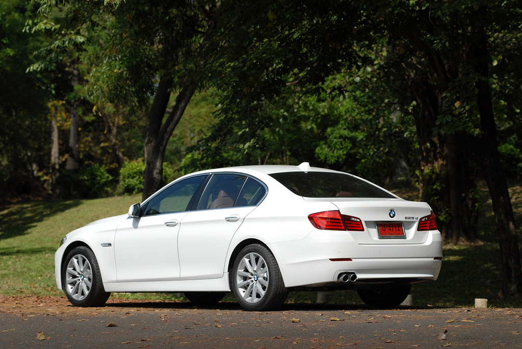 BMW Series 5 525d บีเอ็มดับเบิลยู ซีรีส์5 ปี 2010 : ภาพที่ 3