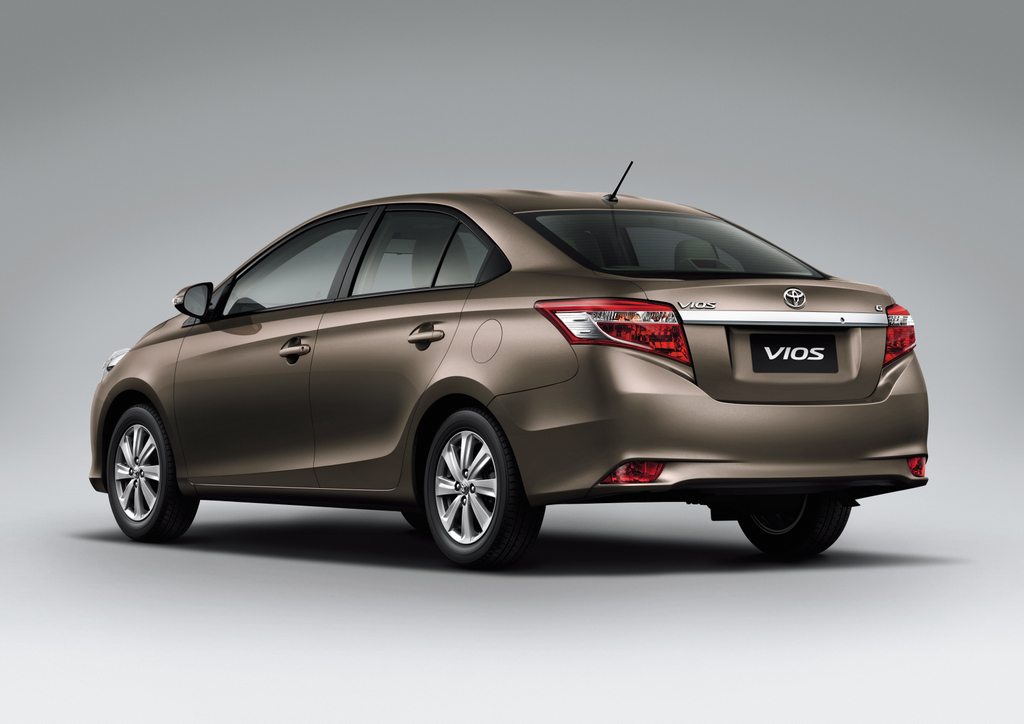 Toyota Vios 1.5 E A/T โตโยต้า วีออส ปี 2013 : ภาพที่ 2