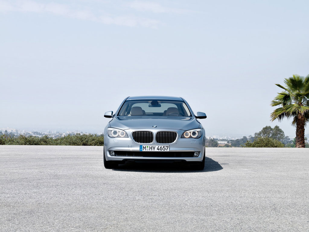 BMW Series 7 ActiveHybrid 7 L บีเอ็มดับเบิลยู ซีรีส์7 ปี 2013 : ภาพที่ 4