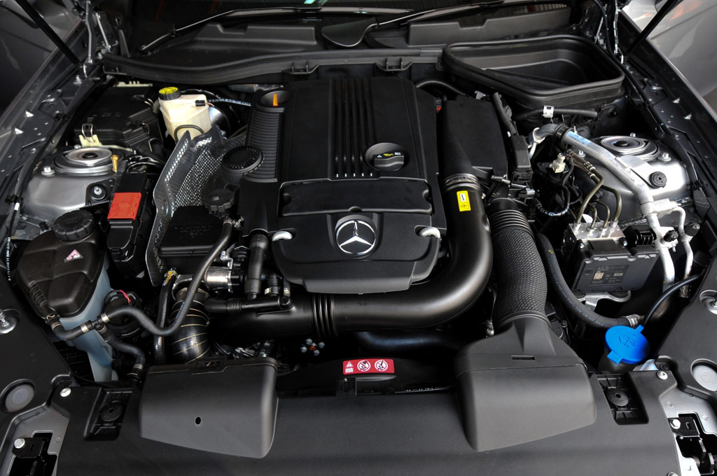 Mercedes-benz SLK-Class SLK200 BlueEFFICIENCY Sports AMG Roadster เมอร์เซเดส-เบนซ์ เอสแอลเค-คลาส ปี 2011 : ภาพที่ 4