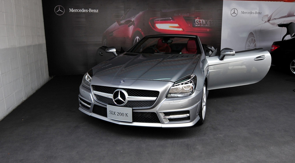 Mercedes-benz SLK-Class SLK200 BlueEFFICIENCY Sports AMG Roadster เมอร์เซเดส-เบนซ์ เอสแอลเค-คลาส ปี 2011 : ภาพที่ 3