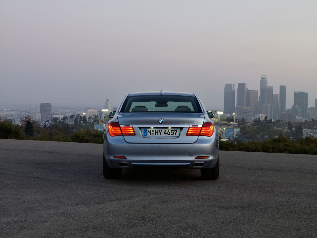 BMW Series 7 ActiveHybrid 7 L บีเอ็มดับเบิลยู ซีรีส์7 ปี 2013 : ภาพที่ 9