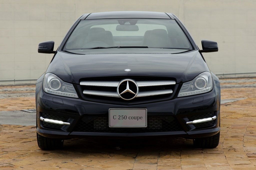 Mercedes-benz C-Class C250 BlueEFFICIENCY Coupe Edition 1 เมอร์เซเดส-เบนซ์ ซี-คลาส ปี 2011 : ภาพที่ 4