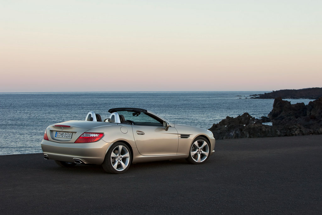 Mercedes-benz SLK-Class SLK200 BlueEFFICIENCY Sports AMG Roadster เมอร์เซเดส-เบนซ์ เอสแอลเค-คลาส ปี 2011 : ภาพที่ 11