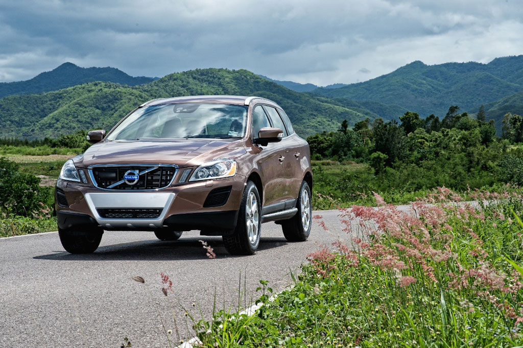 Volvo XC60 D4 6-Pack วอลโว่ เอ็กซ์ซี60 ปี 2013 : ภาพที่ 1