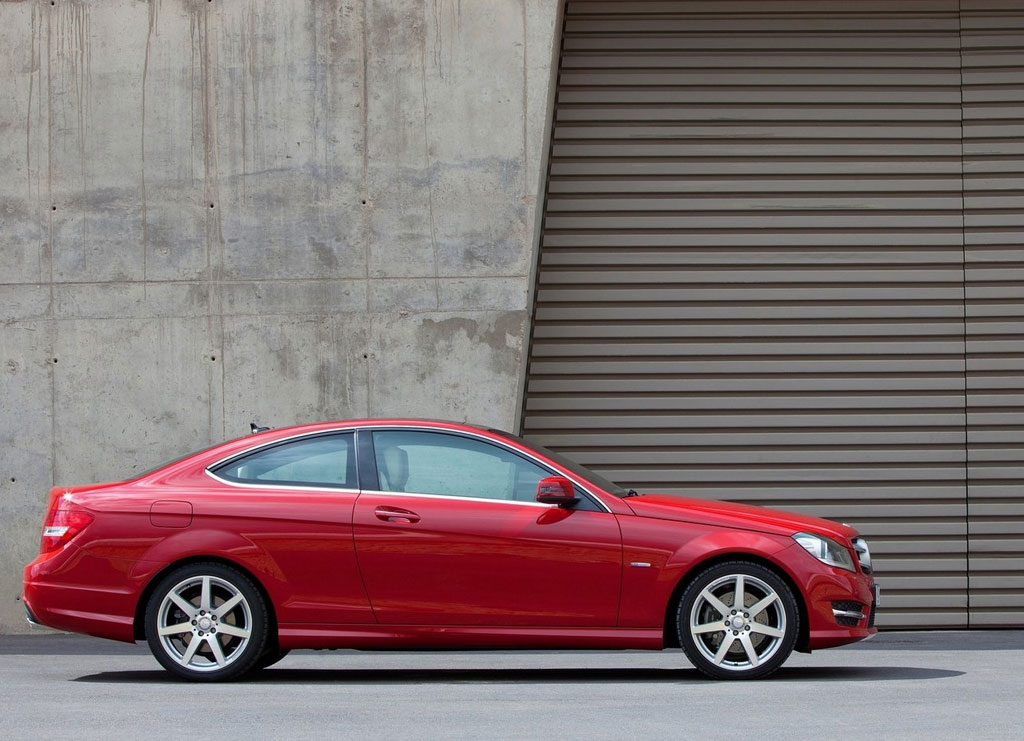 Mercedes-benz C-Class C180 Coupe AMG Plus เมอร์เซเดส-เบนซ์ ซี-คลาส ปี 2012 : ภาพที่ 4