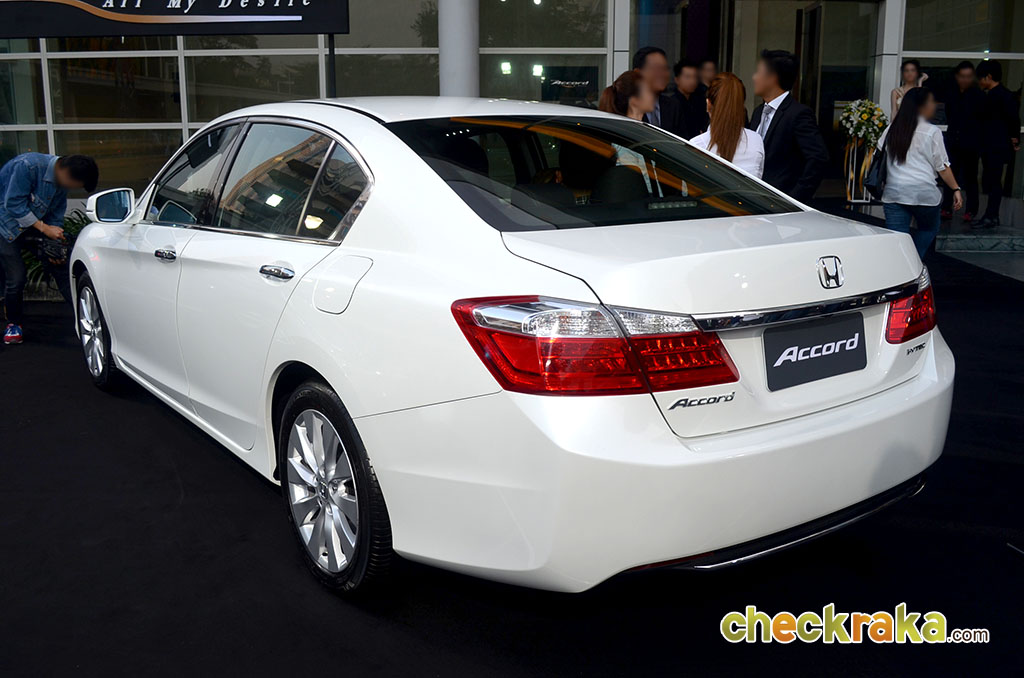 Honda Accord 2.0 EL ฮอนด้า แอคคอร์ด ปี 2013 : ภาพที่ 11