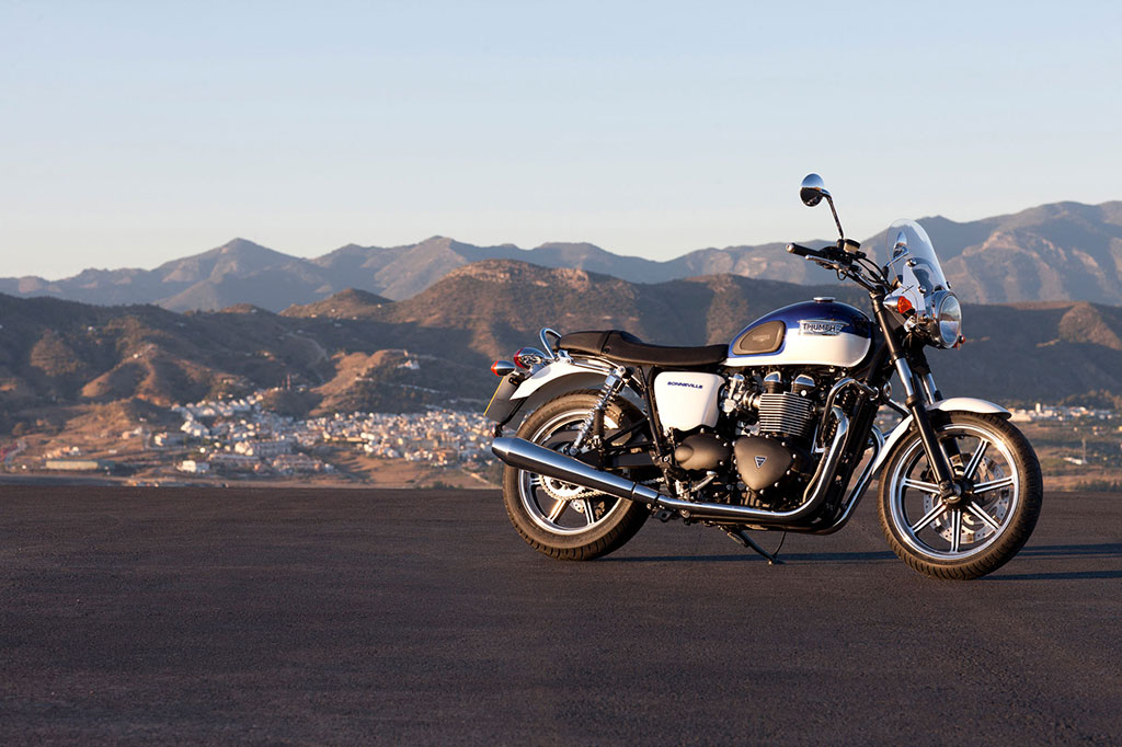 Triumph Bonneville Standard ไทรอัมพ์ บอนเนวิลล์ ปี 2015 : ภาพที่ 5