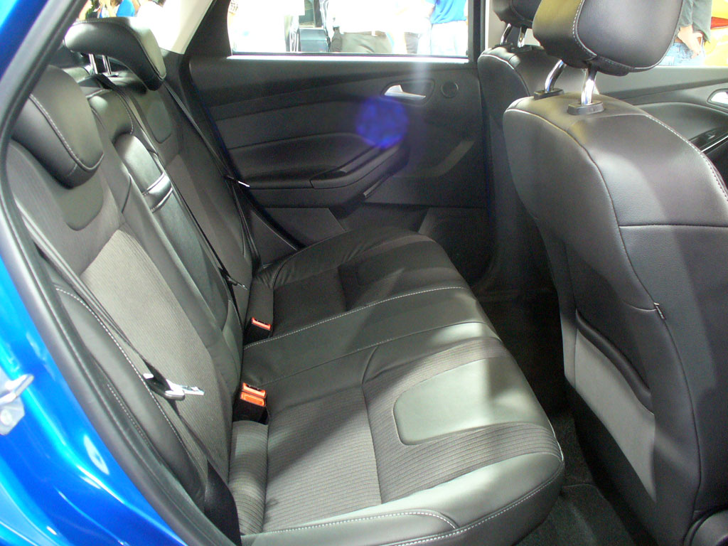 Ford Focus 5Dr 2.0L Ti-VCT GDi Sport+ PowerShift AT ฟอร์ด โฟกัส ปี 2012 : ภาพที่ 17