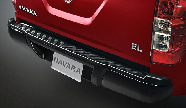 Nissan Navara NP300 Double Cab Calibra E 6 MT Black Edition นิสสัน นาวาร่า ปี 2019 : ภาพที่ 8
