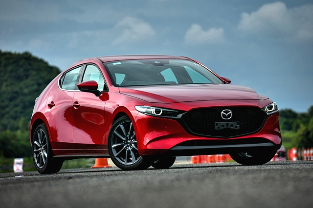 Mazda 3 2.0 S FASTBACK 2019 มาสด้า ปี 2019 : ภาพที่ 2