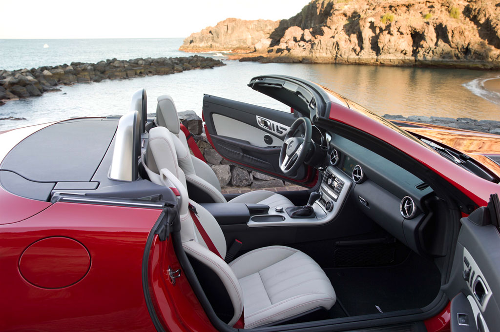 Mercedes-benz SLK-Class SLK200 BlueEFFICIENCY Sports AMG Roadster เมอร์เซเดส-เบนซ์ เอสแอลเค-คลาส ปี 2011 : ภาพที่ 17