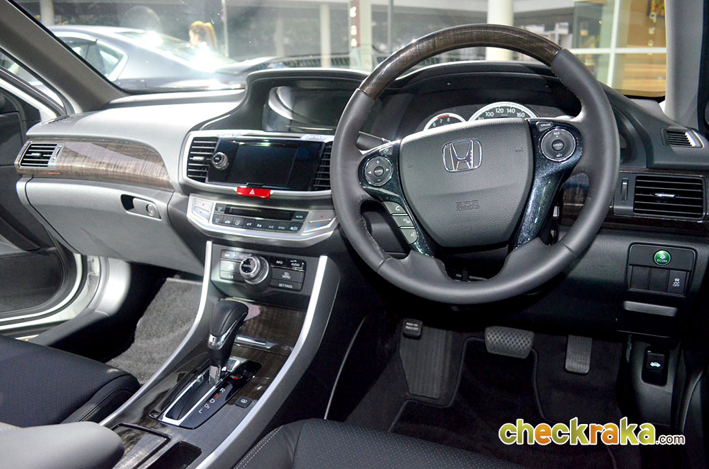 Honda Accord 2.0 EL ฮอนด้า แอคคอร์ด ปี 2013 : ภาพที่ 14