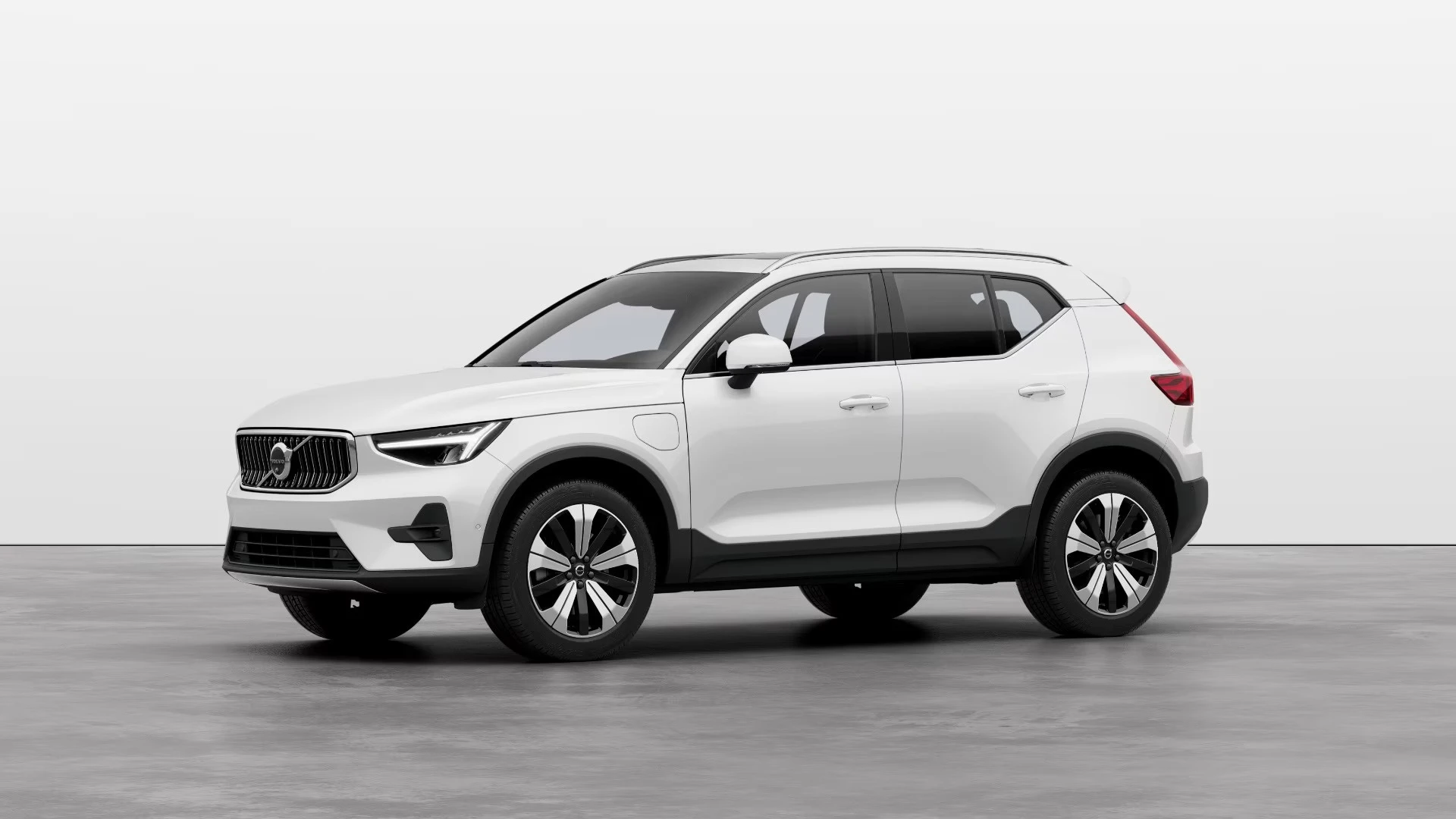 Volvo xc40 deals hybrid 2020